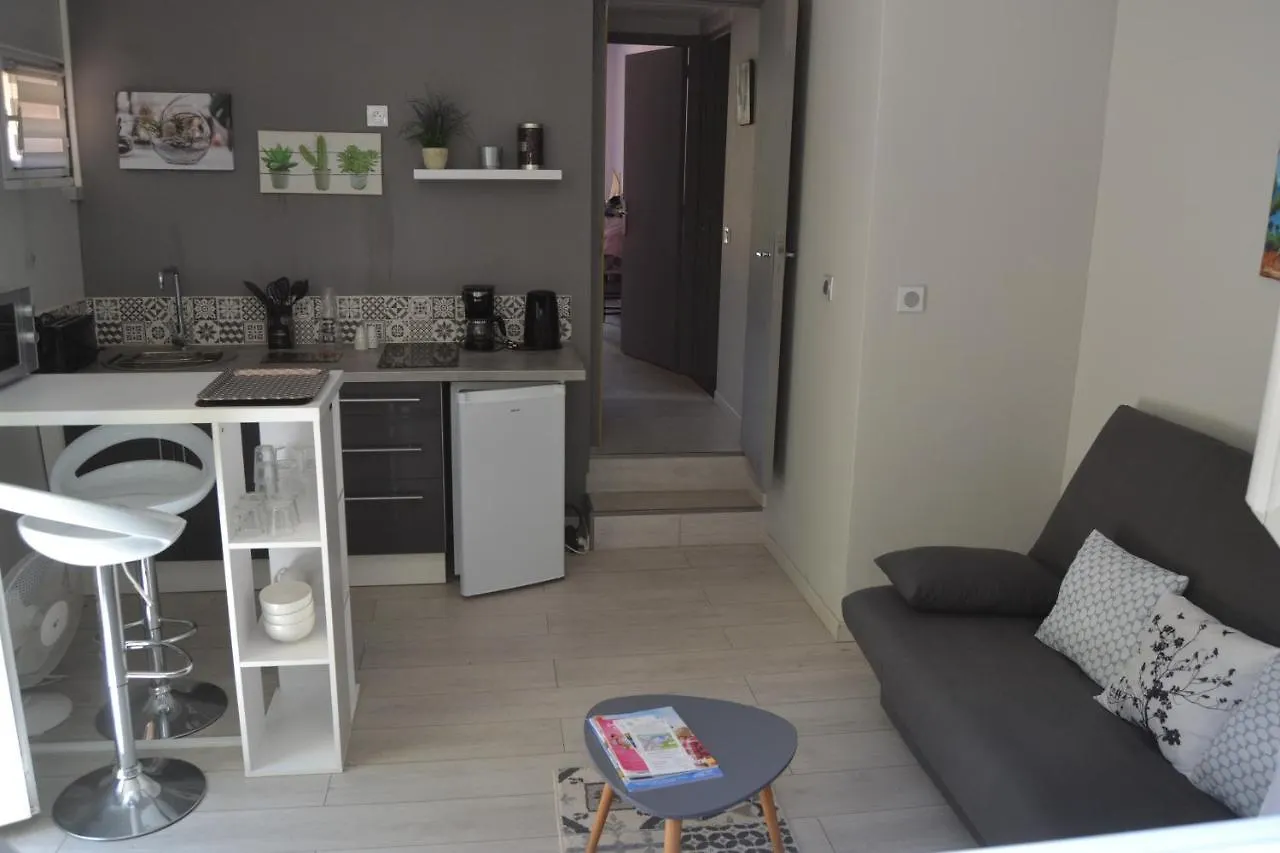 בית אירוח מוטורו Appartement T2